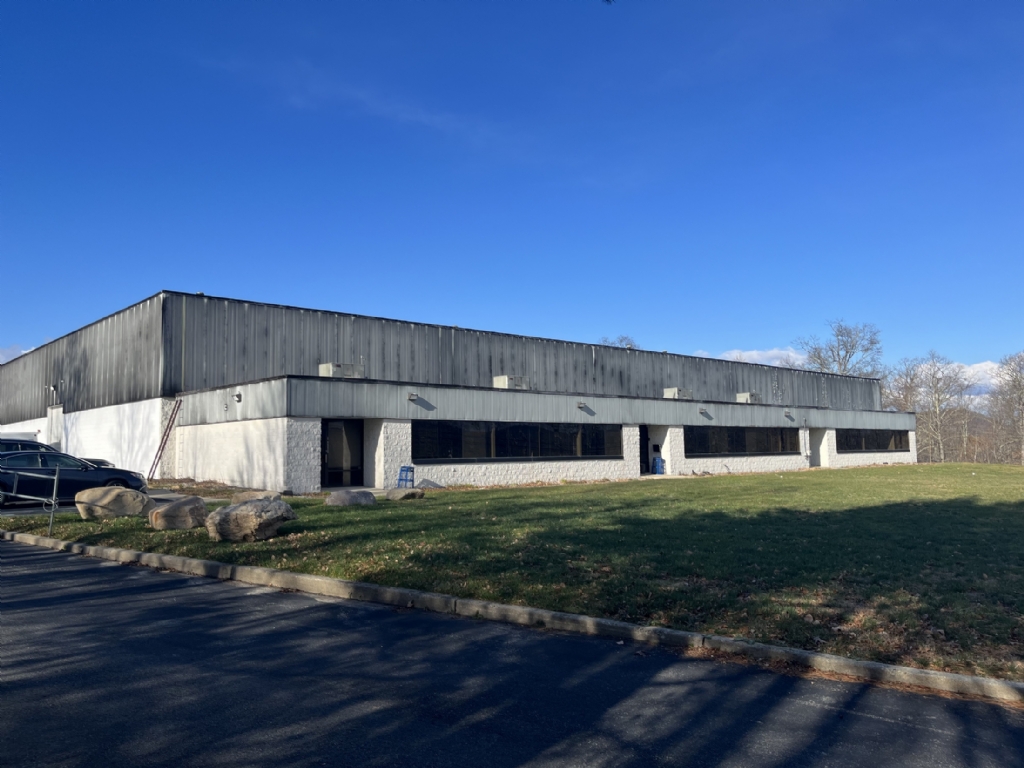 Available: 36,182 SF