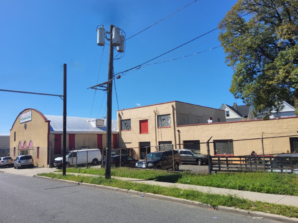 Available: 18,000 SF