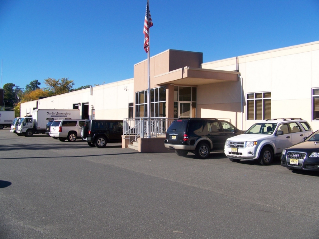 Available: 35,493 SF