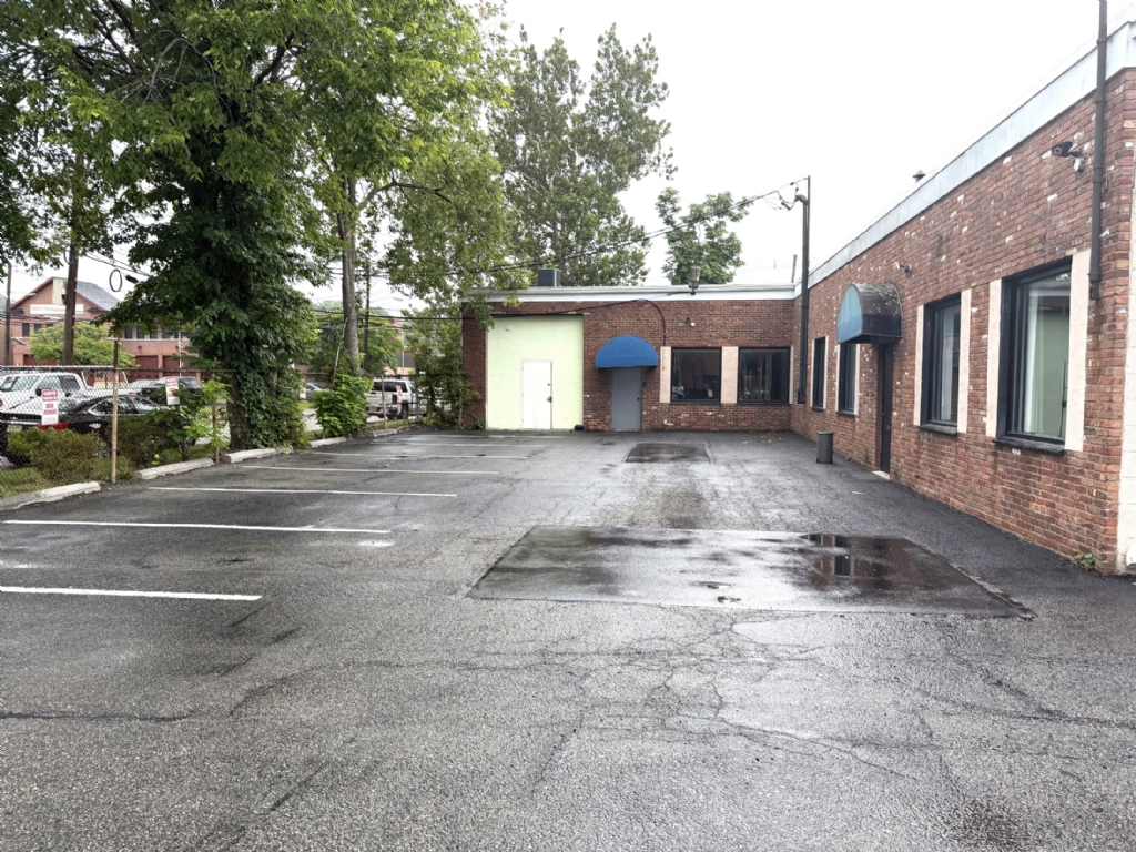 FLEX OFFICE / WAREHOUSE