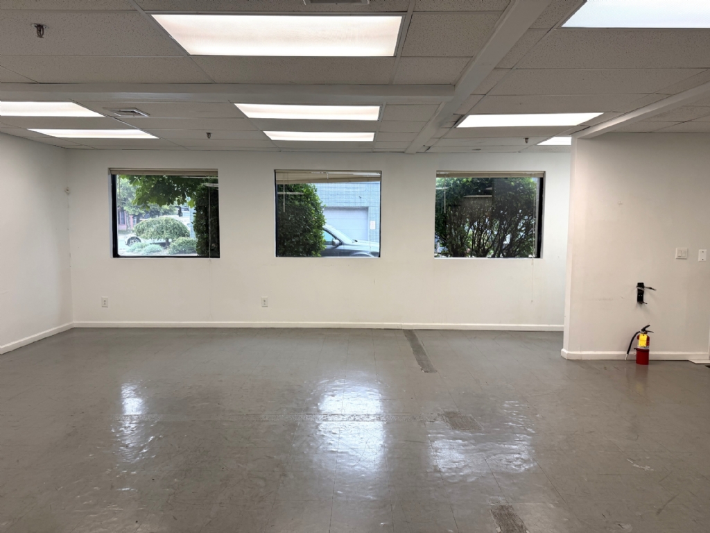 FLEX OFFICE / WAREHOUSE