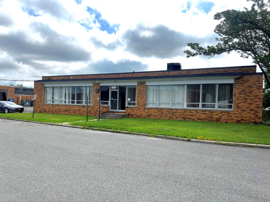 Available: 19,100 SF