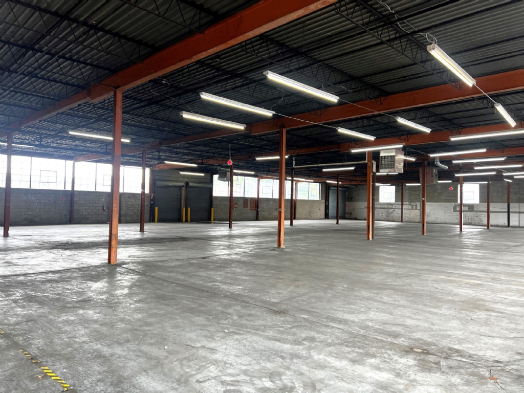 Available: 19,100 SF