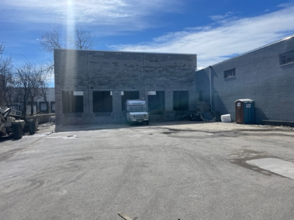 Available: 63,381 SF