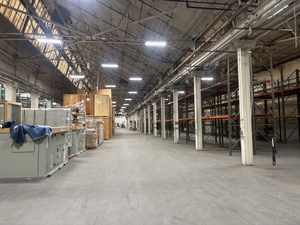 Available: 92,158 SF