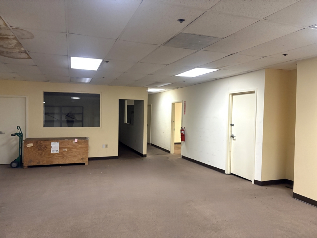 Available: 92,158 SF