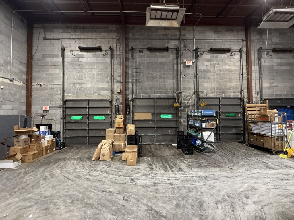 Available: 26,929 SF