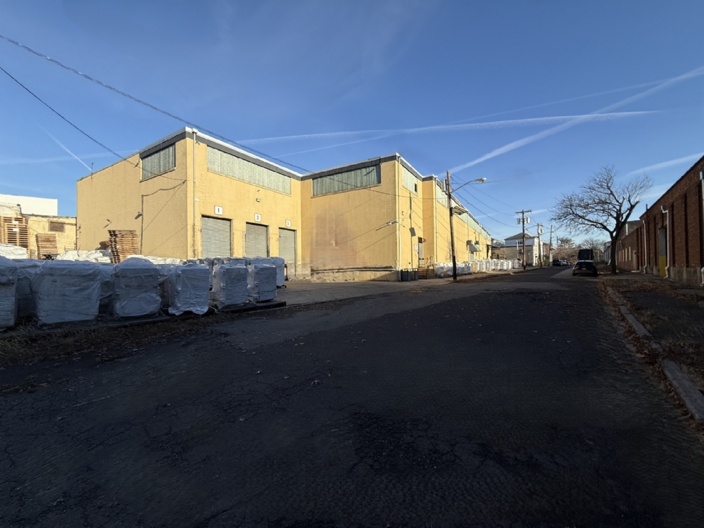 Available: 30,000 SF