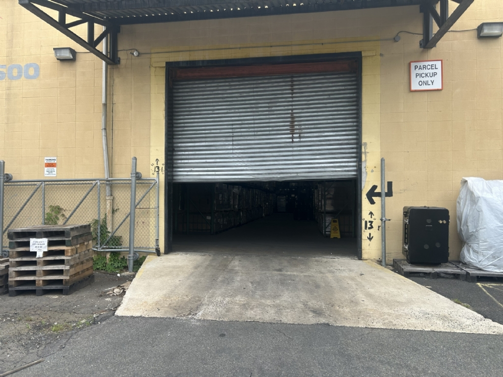 Available: 30,000 SF