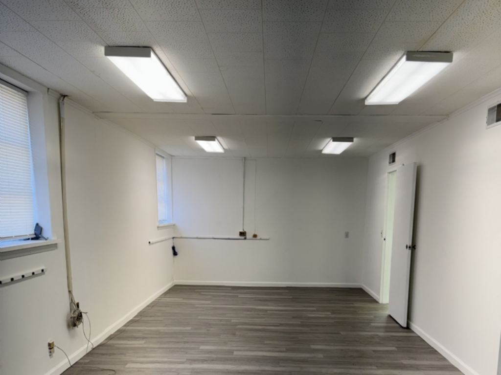 Available: 12,922 SF