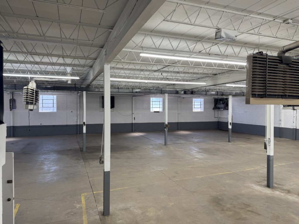Available: 12,922 SF