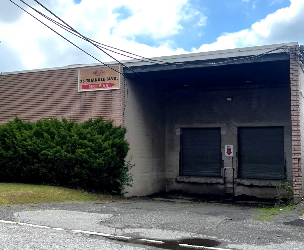 Available: 26,400 SF