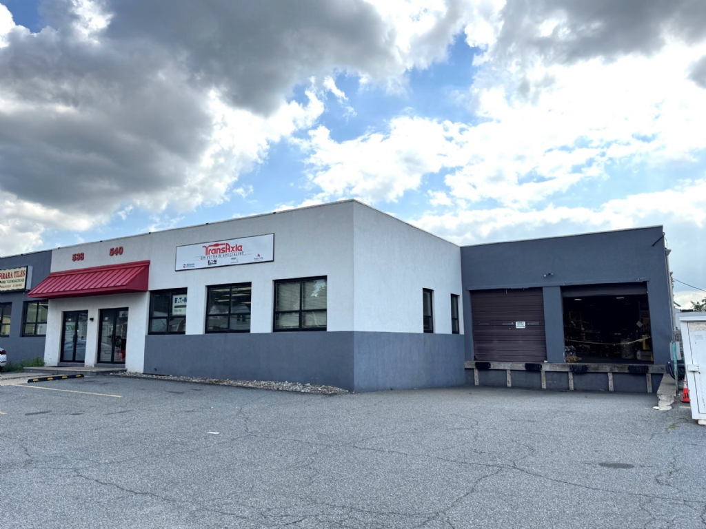 Available: 13,000 SF