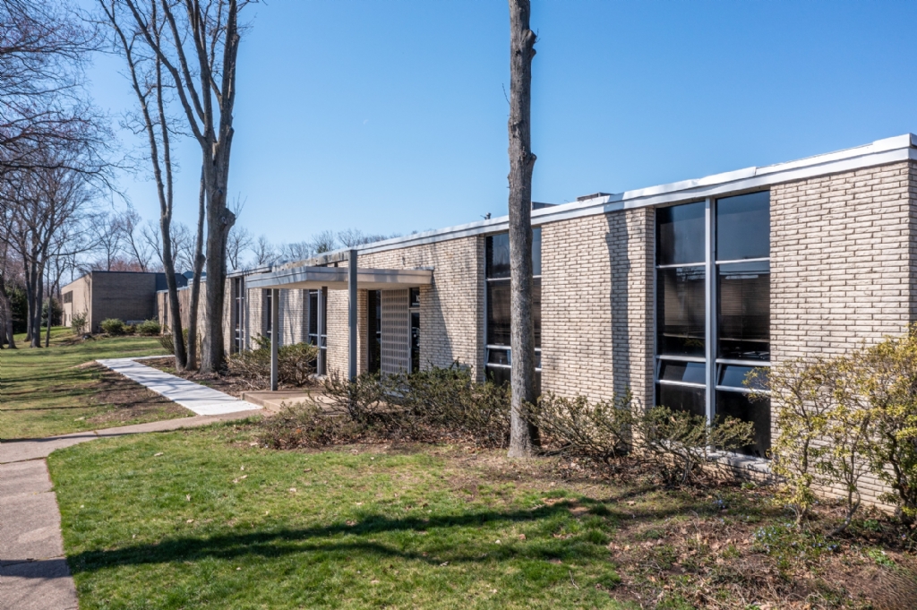 Available: 24,240 SF