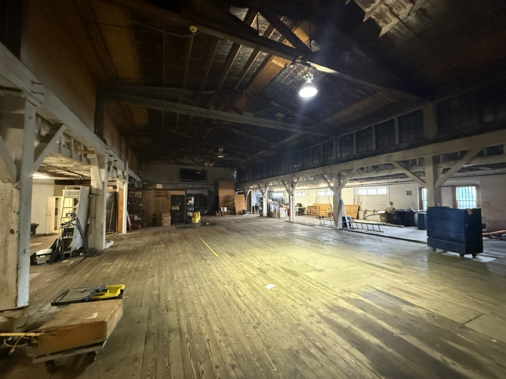 Available: 19,900 SF