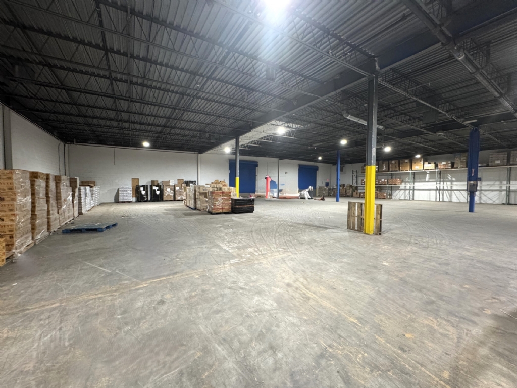 Available: 16,900 SF
