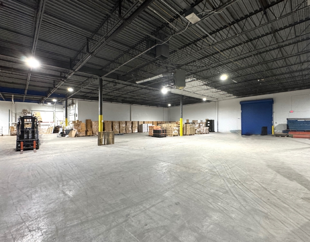 Available: 16,900 SF