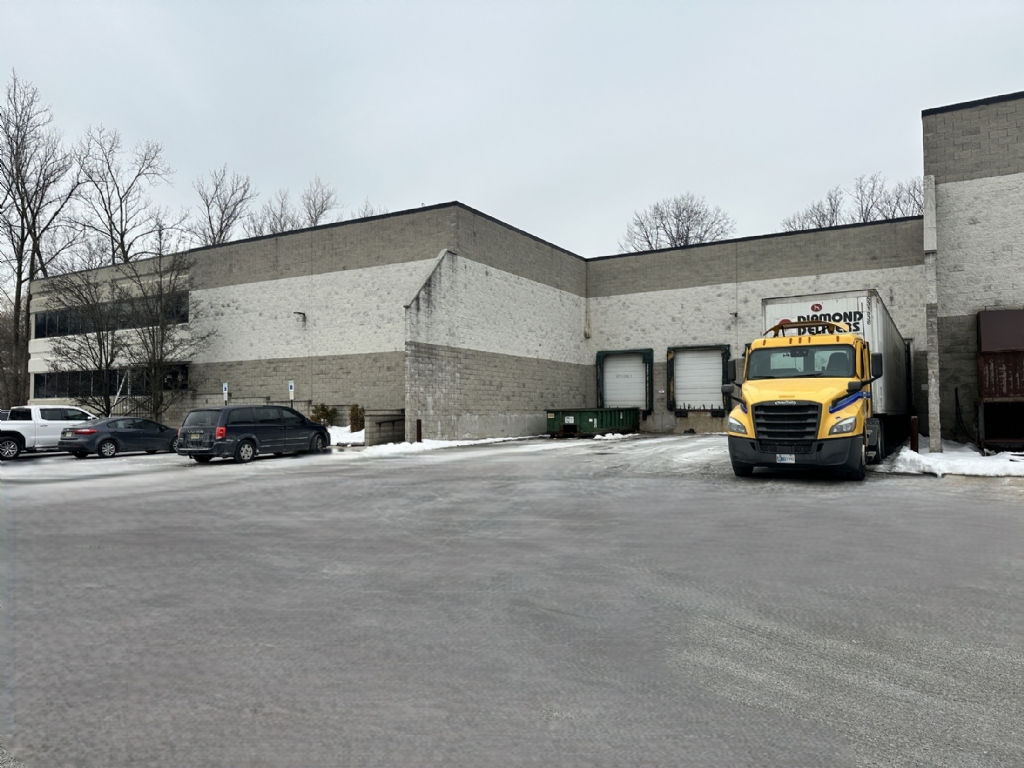 Available: 40,000 SF