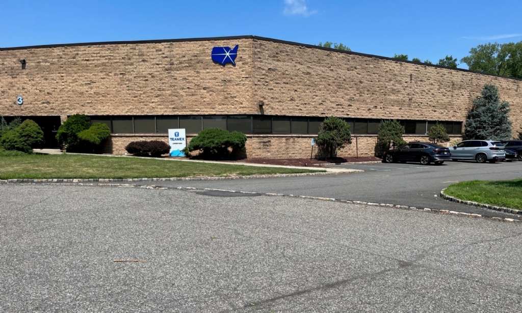 Available: 27,731 SF