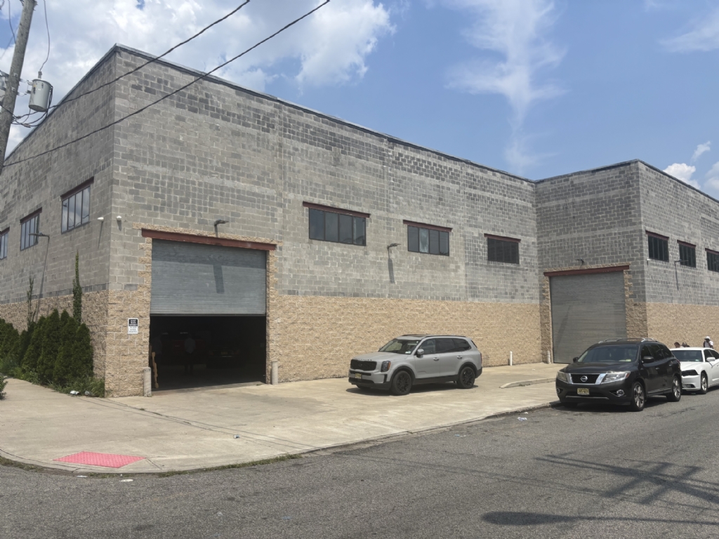 Available: 15,000 SF